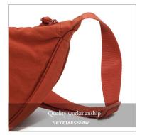 Bolso De Pecho Para Mujer De Gran Capacidad En Color Sólido Bolsa Cruzada De Viaje En Forma De Luna Media Rellena Con Algodón Para Uso Diario - details 3