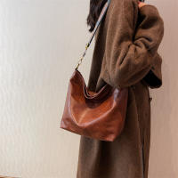 Bolso De Hombro Para Mujer En Cuero PU Vintage De Color Sólido Moda Con Correa Ancha Y Estilo Crossbody Bolsa De Buque - details 4