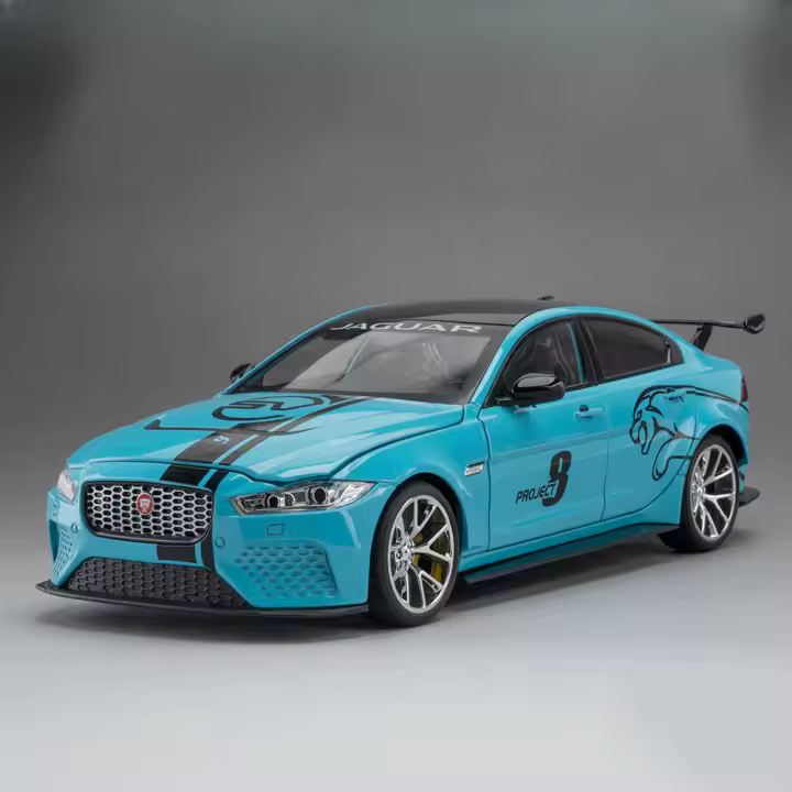 Jaguar XE Svproject 8 Modelo De Coche a Escala 1:18 Para Niños Con Puertas Abiertas Luz Y Sonido Absorción De Choque Metal Colección Regalo - 1