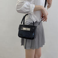 Bolso Cuadrado Pequeño Para Mujer Con Patrón De Cocodrilo Moda Versátil De Alta Gama Bolso De Mano De Hombro Y Cruzado - details 15