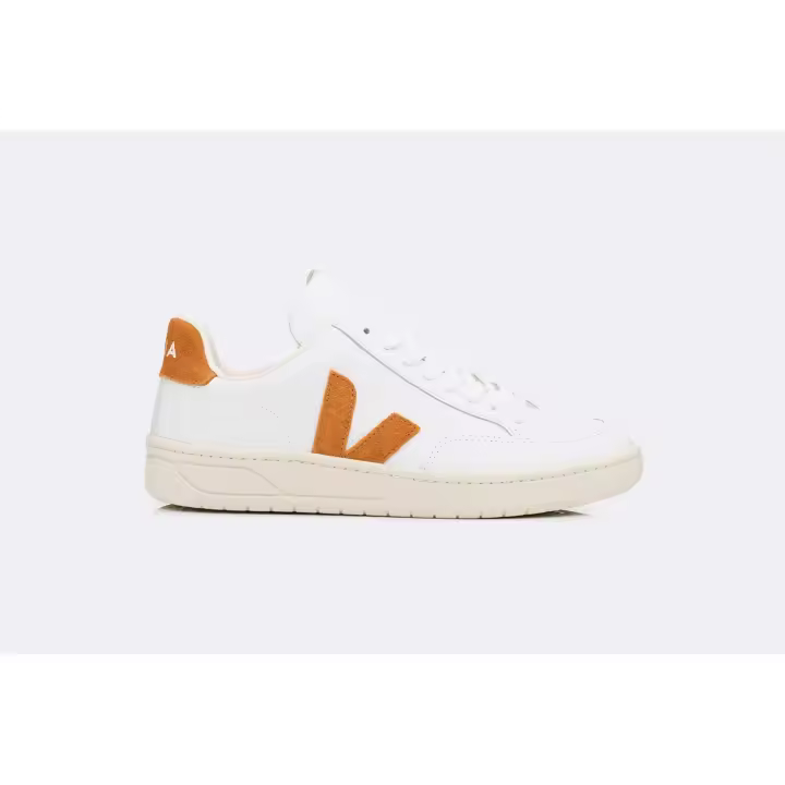 Zapatillas Veja V-12 Extra White Camel para Mujer - Ecológicas y Sostenibles - Cuero y Ante - Hecho en Brasil - 1