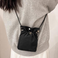 Bolso De Hombro Casual Versátil Mini Bolsa Para Teléfono Color Sólido Estilo Simple Bolsa Cruzada De Almacenamiento Material De Nylon - details 10