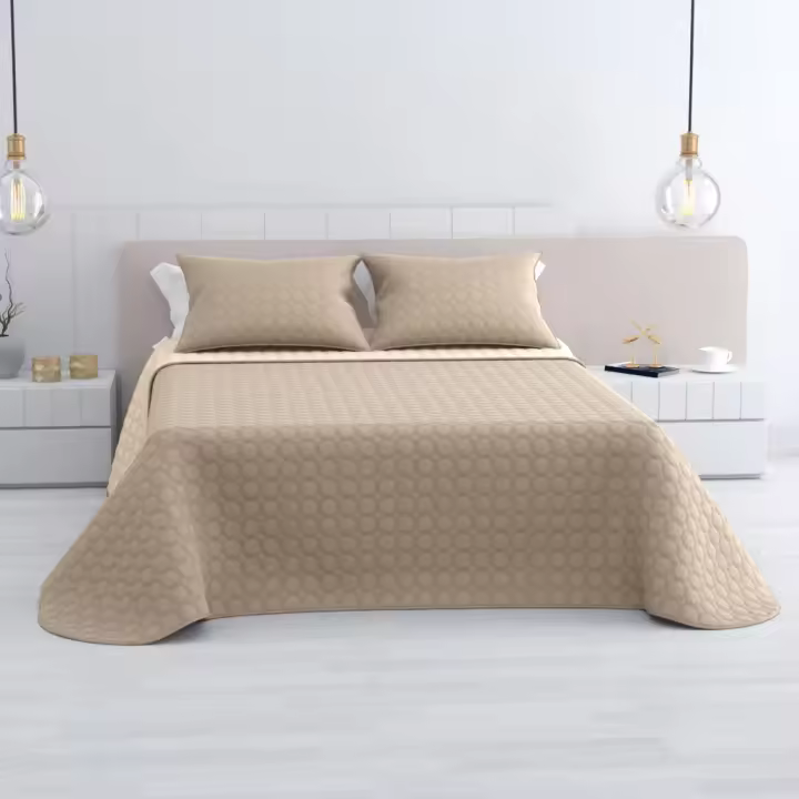 Colcha Bouti Verano Coinbra Hm’s – Acolchado Ligero, Tacto Suave – Blanco, Beige o Gris – Para Cama 90, 105, 135, 150 cm - 1