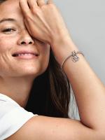Pandora - Charm Colgante de Coronas de Hermanas entrelazadas - details 4