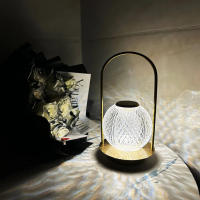 Lámpara De Mesa Vintage De Bola De Cristal Táctil Recargable Por USB Para Decoración De Dormitorio Luz Nocturna De Acrílico - details 5