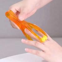 Masajeador De Mano 1Pc Rollador De Masaje Para Aliviar La Fatiga De Los Dedos Y Mejorar La Circulación Súper Masajeador De Acupuntura Portátil De ABS Color Ámbar - details 5