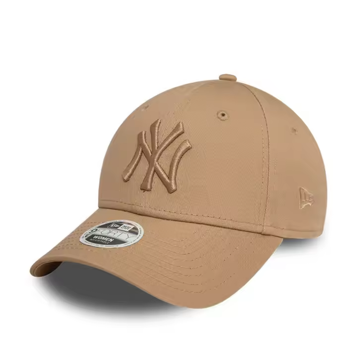 New Era NOS WMNS LGE ESS 9FORTY NEYYAN Gorra - Ajuste cómodo, Diseño oficial - 1