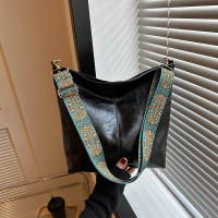 Bolso De Hombro Para Mujer Vintage De Color Sólido Moda Con Correa Ancha Y Gran Capacidad Bolso Cruzado De Estilo Buceo - details 3