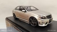 MERCEDES C63 AMG SILVER 1:18 GT SPIRIT GT462 - details 8