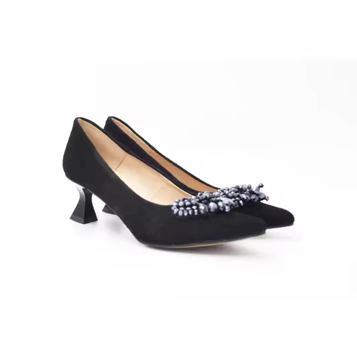 Mº1503 NEGRO Y GRIS ZAPATO SALÓN GRIS ANTE CRYSTAL EVA MAÑAS 5.5 CM "GEL-MEMORY FOAM" Salón Crystal Ante Eva Mañas Unos salones suaves, flexibles y cómodos. Zapato tipo salón con adorno de pedrería de dristal al tono fabricado en ante afelpado de piel bov - 1