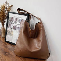 Bolso De Hombro Para Mujer Yogodlns Vintage Gran Capacidad De PU Suave Bolso De Mano Y Bolsa De Armpita Diseñador Bolso De Mujer - details 14