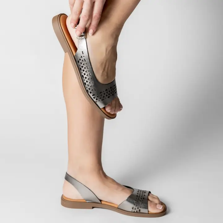 MARILA SHOES SANDALIA PLANA PARA MUJER DE PIEL PISA ACERO - 1