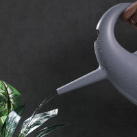 Cubeta De Riego Multifuncional Con Rojellador Y Mango Curvado Herramienta De Jardinería Con Boquilla Larga Para El Hogar - details 7