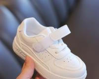 Tenis Deportivos Niños Niñas Primavera/Otoño Nuevos Zapatillas Casuales Cuero Suela Suave Hombre Mujer Niños Pequeños Zapatos Blancos - details 4