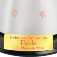 Figura para pastel de comunión personalizada niña 17cm. Figura fabricada en resina y peana de madera, perfecta para decoración de tartas de comunión y regalo especial para la niña que realiza la comunión. AÑADIR TEXTO EN (Chatear con la tienda) - details 1