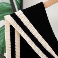 Chal De Punto De Poliéster Hecho a Mano Para Mujer Estilo Preppy Con Rayas Contrastantes Para Primavera Y Otoño - details 1