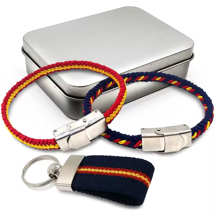 Hispapiel Pack 2 Pulseras Bandera de España con Cierre Metálico y Llavero - 1