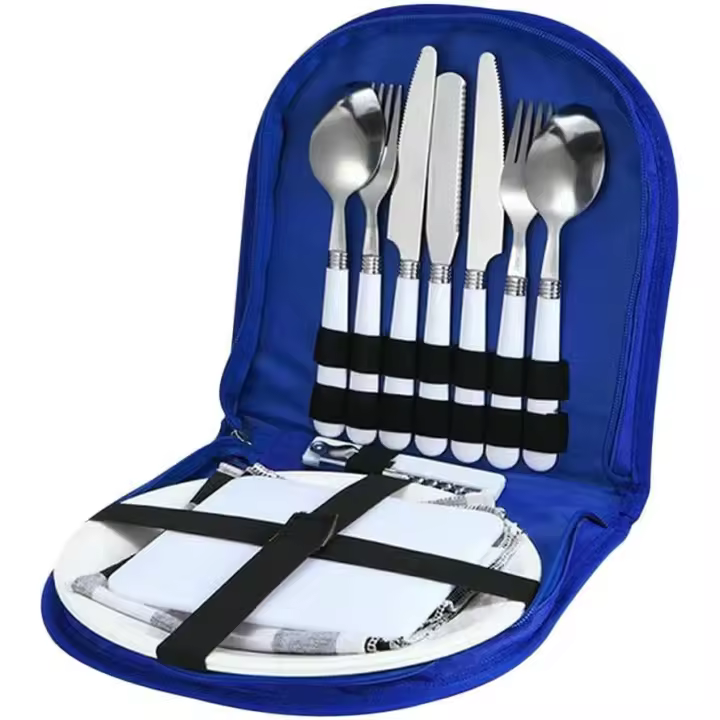 Juego de cubiertos para acampar, vajilla de 12 piezas para acampar con cuchillo, tenedor, cuchara, plato y abridor de botellas para viajes, cocina, acampada y senderismo - 1