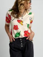 Camiseta floral de Aire Retro. Camiseta con escote pico y manga corta, con estampado de flores y calaveras, características de la marca - details 0