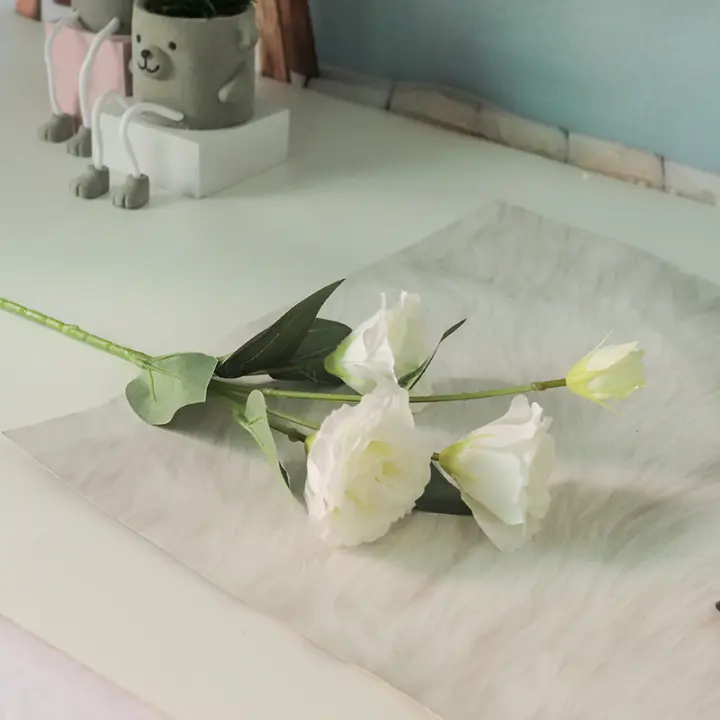 3PCS Flores Artificiales De Rosa Blanca Y Hojas De Eucalipto Peonía Bouquet Decoración Para Bodas Fiesta Vaso Hogar Sin Mantener Flores Naturales - 1