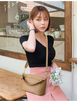 Bolso de nicho para mujer 2024, nuevo estilo, bolso retro para axilas con apariencia alta, generoso, gran capacidad, bolso de mensajero simple y versátil. - details 6
