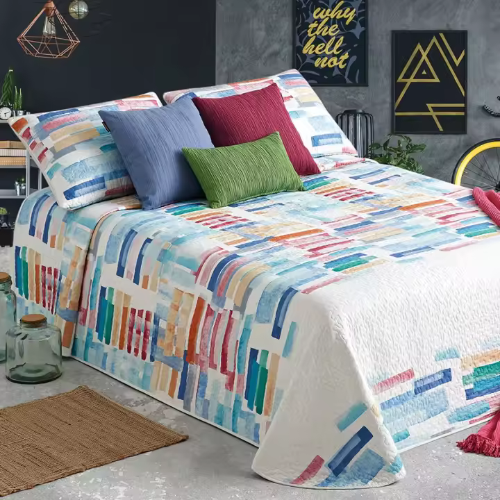 Manterol Outlet - Colcha bouti reversible pinceladas y rayas multicolores con fundas de cojín. Cubrecama ideal para primavera, verano y entretiempo. Colcha fina, extra suave y ligera. - 1