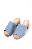 Lyla Wang Sandalias mujer mules con tacón alto y plataforma efecto madera con tachas y plantilla acolchada - details 37