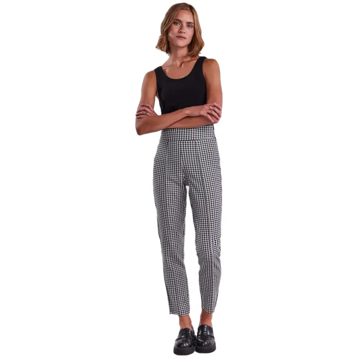 Pantalones marca Pieces modelo 17130241 para mujer en color negro - 1