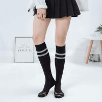 Pack 3 Calcetines deportivos profesionales de Mujer, Calcetines ideales para Esquí o Gym con acolchados técnicos. Calcetines de compresión anatómicos sin costuras anti hongos - details 4