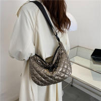 Bolso De Hombro Para Mujer Vintage De Nylon Impermeable Y Casual Bolso Hobo Crossbody Con Cierre De Cremallera Interior Líquido Suave - details 15