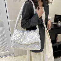 Bolso De Hombre Para Mujer En Nylon Suave With Correa Ajustable Gran Capacidad Estilo Moderno Para Uso Diario En La Oficina Colores Disponible: Plata Champán Blanco Negro - details 5