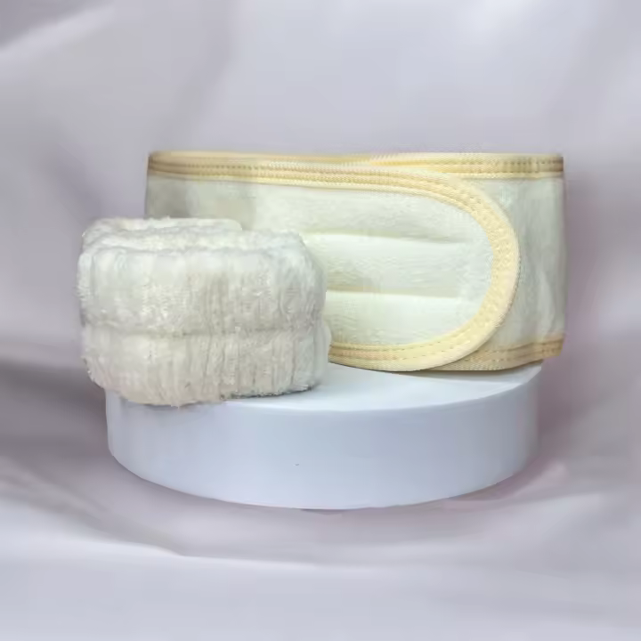 Opal Beauty - Set de Spa con Diadema Ajustable de Microfibra y Muñequeras Suaves para Rutinas de Belleza, Cuidado Facial, Maquillaje, Autocuidado, Tratamientos Antiedad, Mascarillas Faciales, Relax y Bienestar en Casa - 1