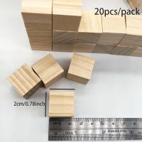 20PCS Bloques De Madera Cuadrados De 2CM Cubos De Madera Deshechos Para Manualidades DIY Material De Modelo - details 0