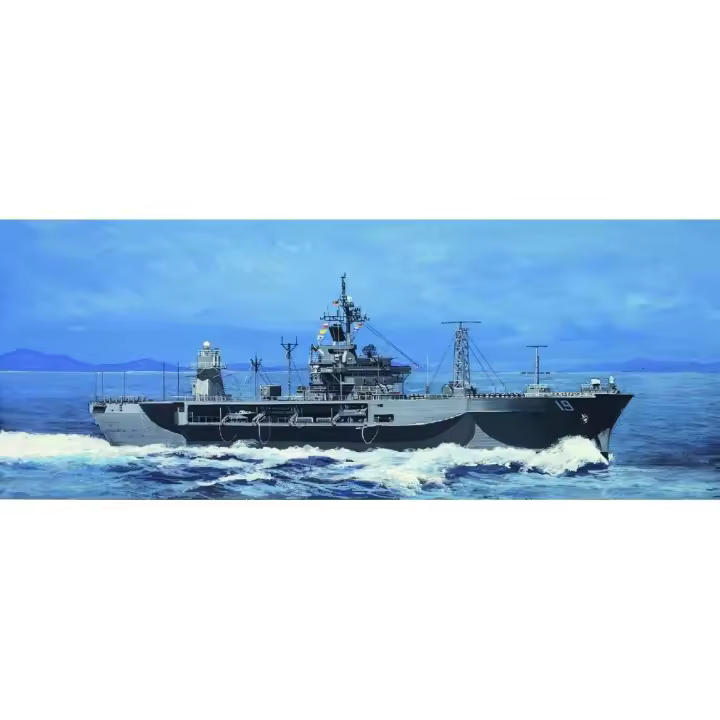 TROMPETER 05715 BLUE RIDGE LCC-19 1997 1/700 - 1