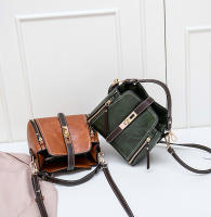 Nueva Llegada Bolso De Hombro De Cuero PU Para Mujer Color Sólido Bandolera Pequeña Monedero Con Cierre De Cremallera - details 13