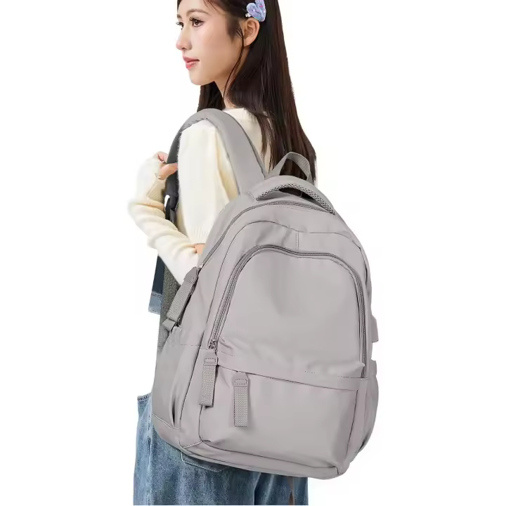 Mochila para Computadora Portátil Impermeable con Carga USB - 1