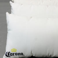 COJIN RECTANGULAR DECORATIVO CORONA CERVEZA  Beige 40x25cm - details 1