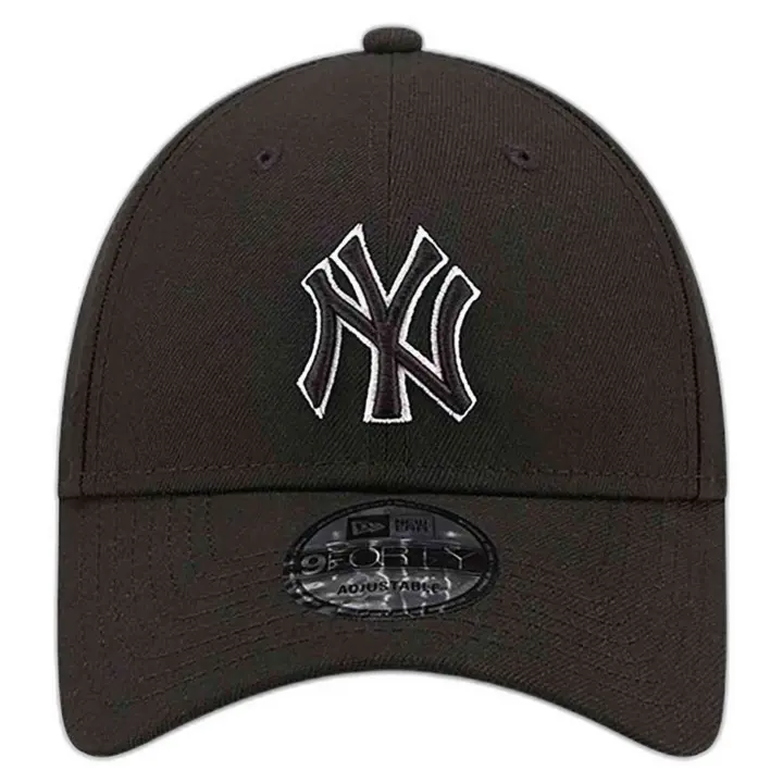 Gorro New Era modelo Pop Outline 9Forty Neyyan Blk en color Negro - 1