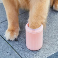 Pulverizador De Pata Para Mascotas Con Cepillo De Silicona Suave Limpiador Portátil Para Perros Y Gatos Tamaño Práctico Para El Hogar - details 5