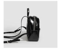 Xiaohongshu recomienda una mochila pequeña liviana y de alta gama para la nueva primavera y verano, una mochila de estudiante retro, simple y versátil. - details 5