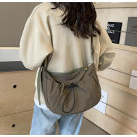 Bolso De Hombro De Nylon Nueva Diseño En Niche Color Sólido Con Pliegues Bolso Cruzado Versátil Para Uso Casual En Clase Y Comuting - details 13