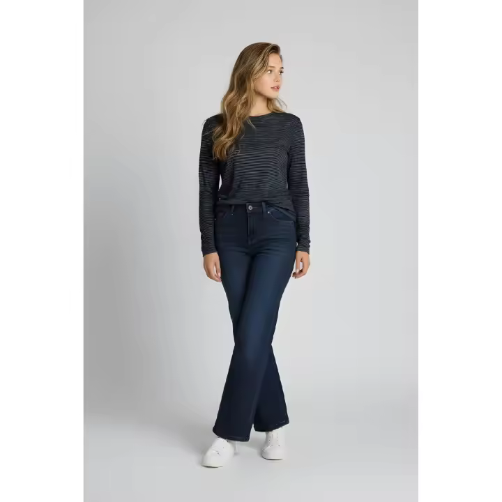 Descubre nuestra camiseta fluida de mujer con cuello redondo, manga larga y bolsillo delantero, tejido suave y elástico ideal para looks diarios cómodos - REF: 9017-1 - 1