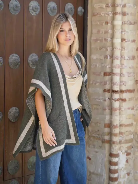 PONCHO RAYA CONTRASTE - 1