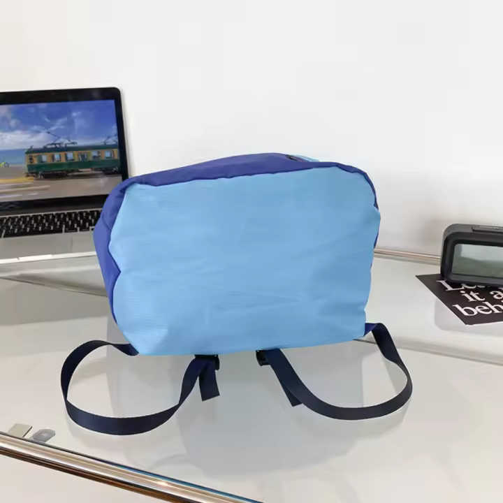 Mochila Ligera Y Impermeable De Viaje Al Aire Libre Con Colores Contrapuestos Mochila Diaria Versátil Moda Bolsos Para Hombres Y Mujeres - 1