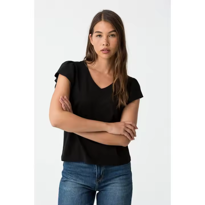 Camiseta Kira negra de Tiffosi. Camiseta básica de algodón imprescindible en tu fondo de armario de esta temporada - 1