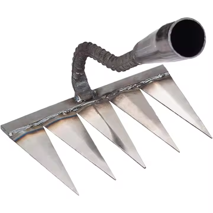 Rastrillo de paja de metal para jardinería, deshierbe - Rastrillo de dientes de metal resistente, eliminación de paja, deshierbe, rastrillo de superficie, roca, grava, rastrillo universal para cultivadores - 1