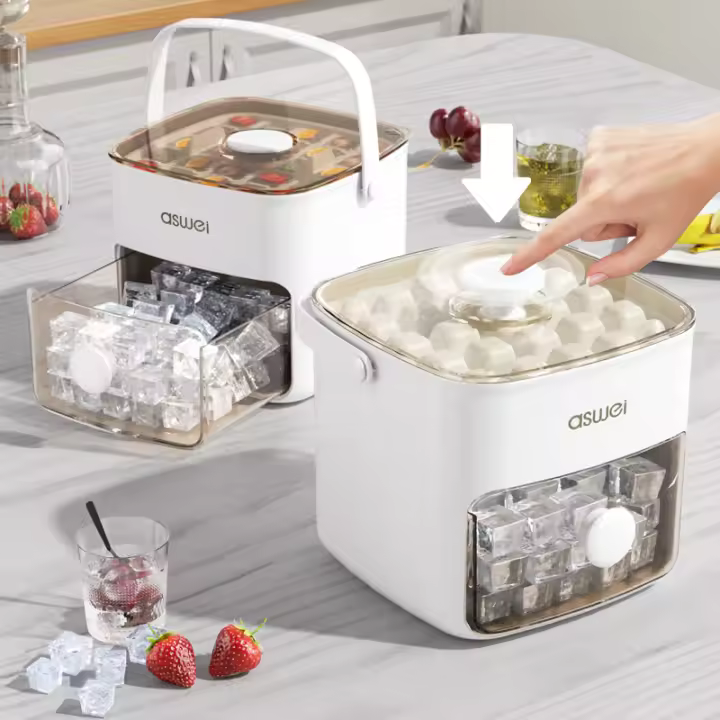 Una bandeja de cubitos de hielo blanca, molde para cubitos de hielo. - 1