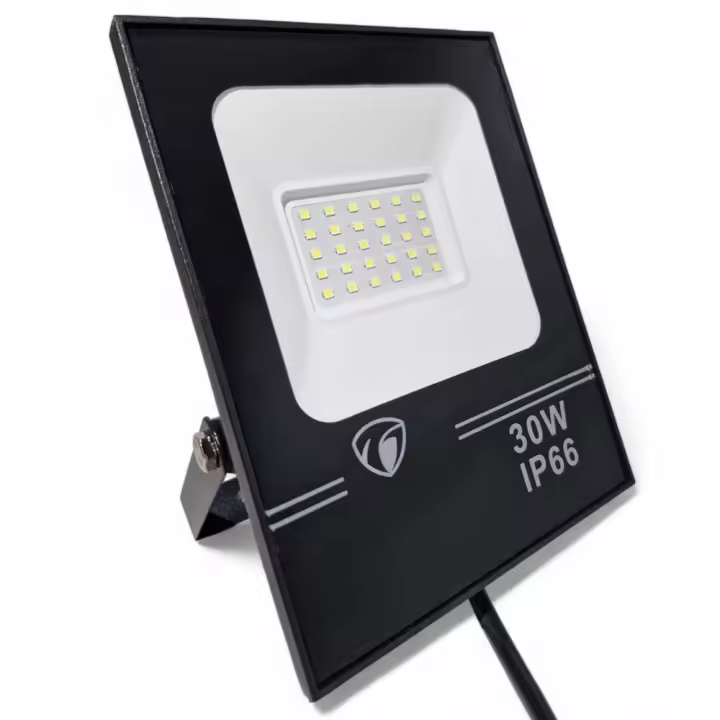 Proyector LED 30W Negro Impermeable IP66 Iluminación Exterior Potente y Duradero Luz Fría - 1