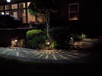 Paquete de 4 Luces Solares de Jardín al aire libre de Maple inoxidable Blanco LED chimenea lámpara Jardín decoración Paisaje iluminación para patio, césped, Pasarela Patio - details 0