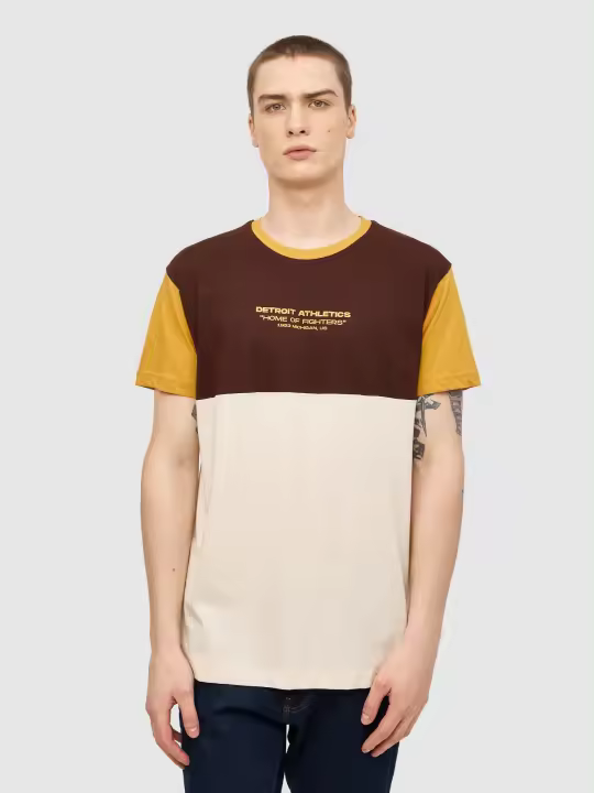 Lleva la moda a otro nivel con esta camiseta color block INSIDE - 1